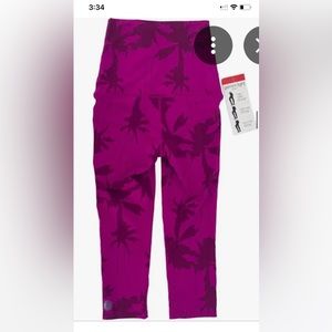 New wo tags!  Pure Bare Splits59 leggings. Great pattern…great leggings!!